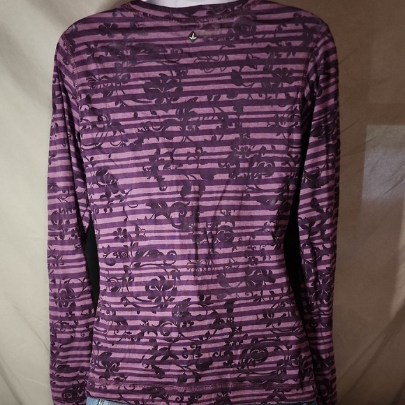 Prana Fitted Long Sleeve Purple Tee - Picture 2 of 8